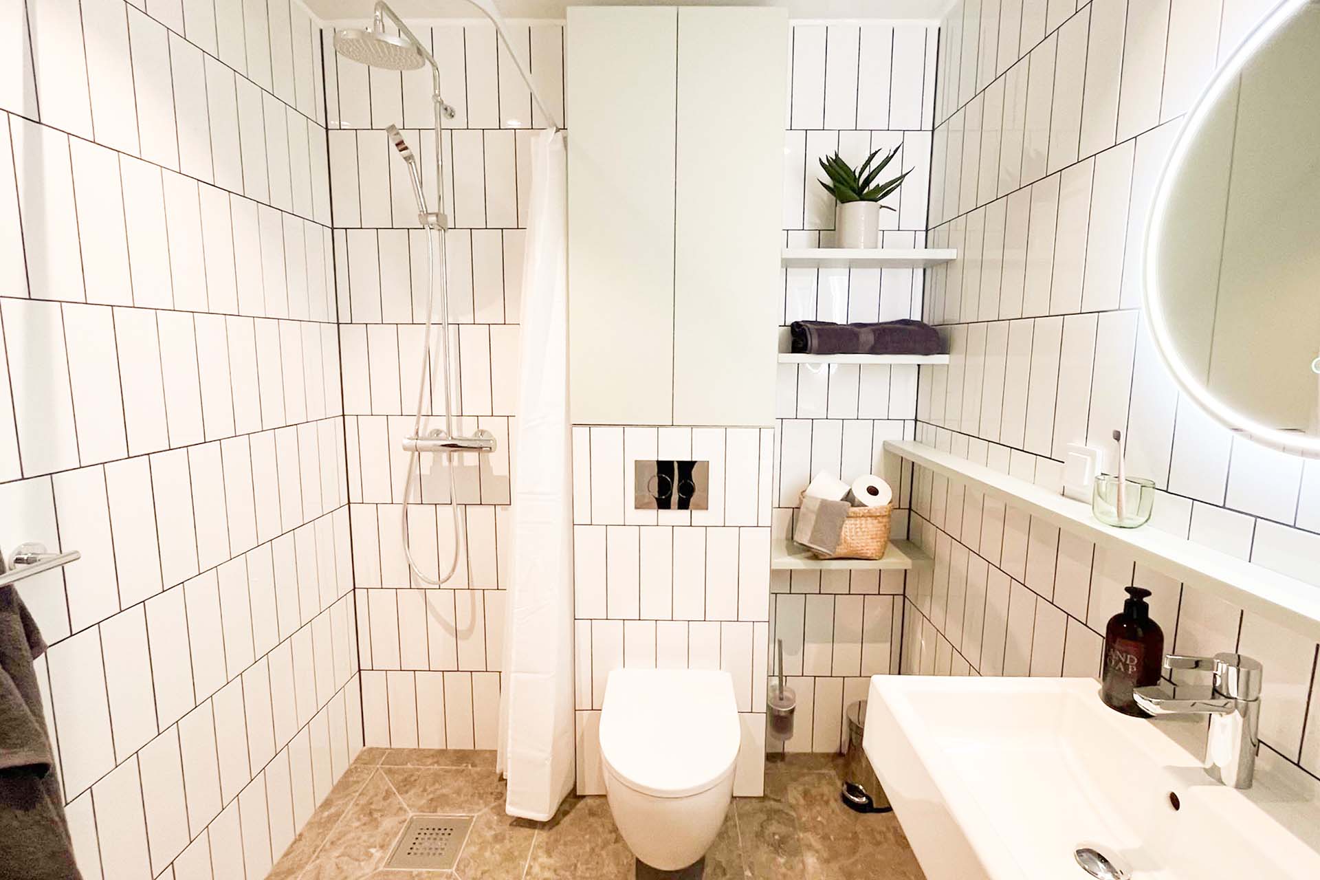 bathroom co-living appartment